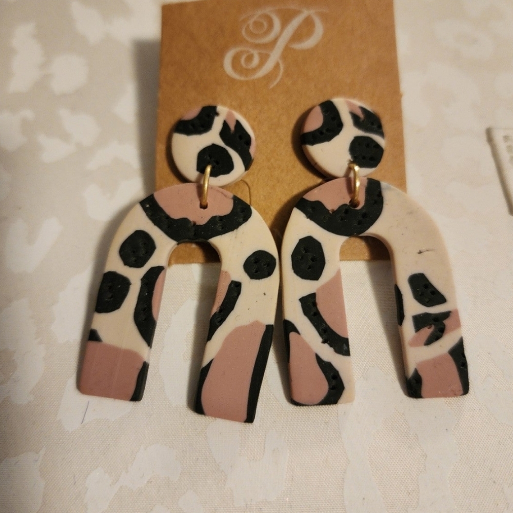 Plunder leopard earrings